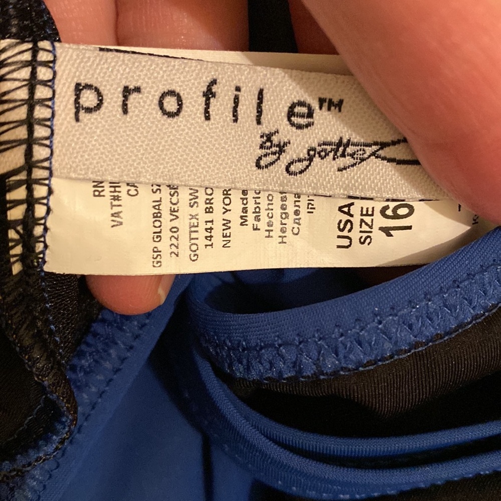 PROFILE BY Gottex One Piece Swimwear. Size 16 - Picture 6 of 7